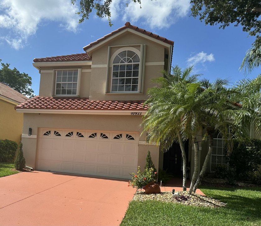 This beautifully maintained home features a brand-new roof - photo 4