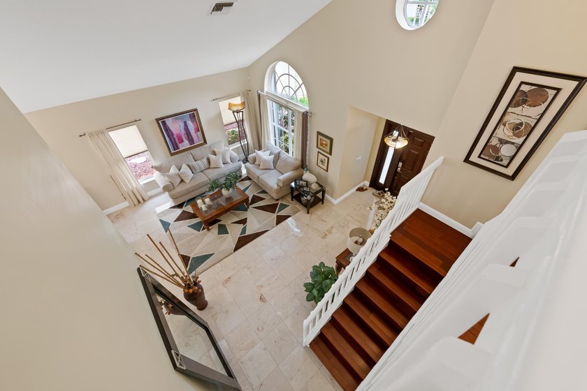 This beautifully maintained home features a brand-new roof - photo 10