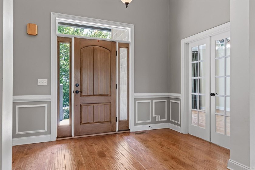 Welcome to your own private retreat where spacious living - photo 5