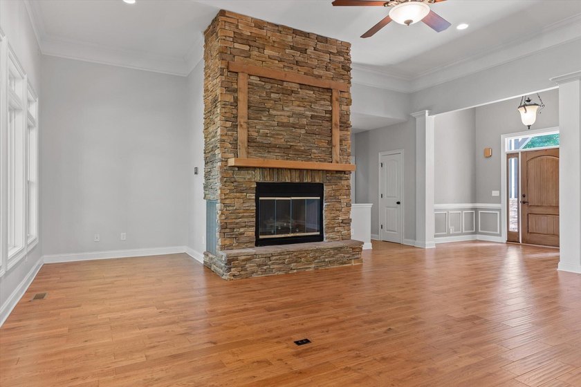 Welcome to your own private retreat where spacious living - photo 8