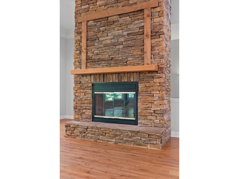 Welcome to your own private retreat where spacious living - photo 9