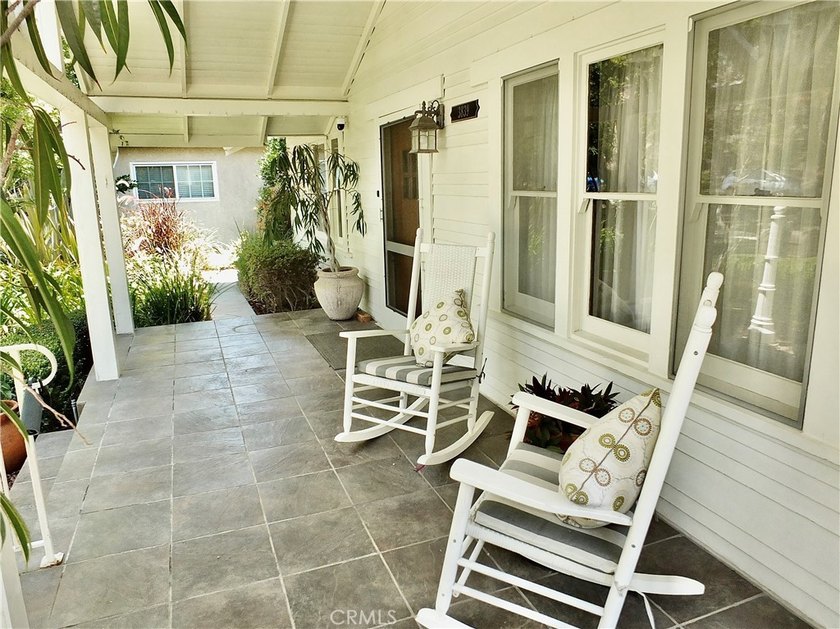 3839 Cedar Avenue... an enchanting 3-bedroom Craftsman - photo 2