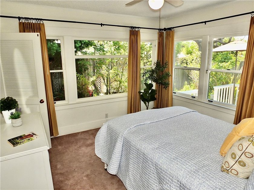 3839 Cedar Avenue... an enchanting 3-bedroom Craftsman - photo 4
