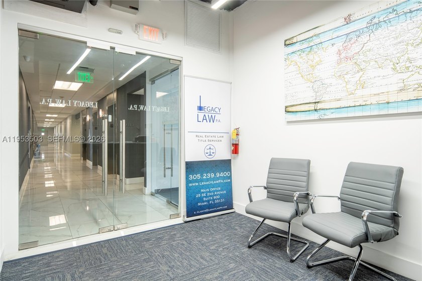 Experience a premium Class A office suite in the heart of - photo 11