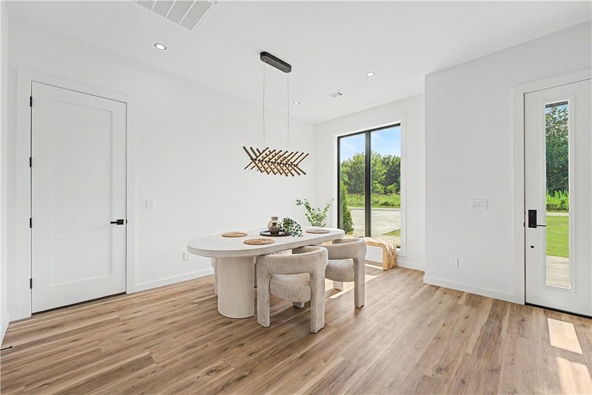 Welcome to 1 Taransay Drive, where contemporary design meets - photo 15