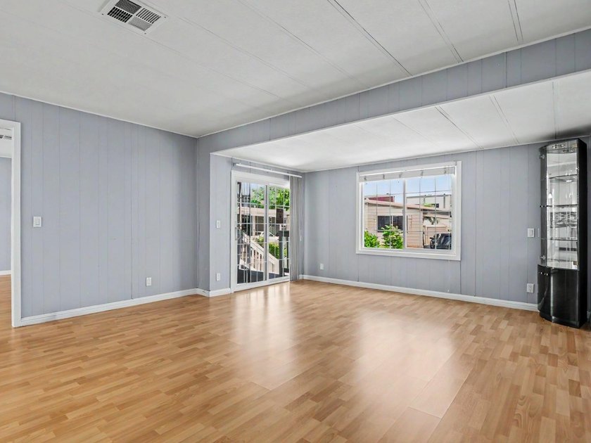 Welcome to this beautifully updated 3 bedroom, 2 bath residence - photo 34