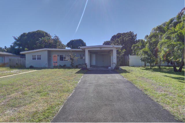 Prime Lake Park location with no HOA. This 3-bedroom home offers - photo 3