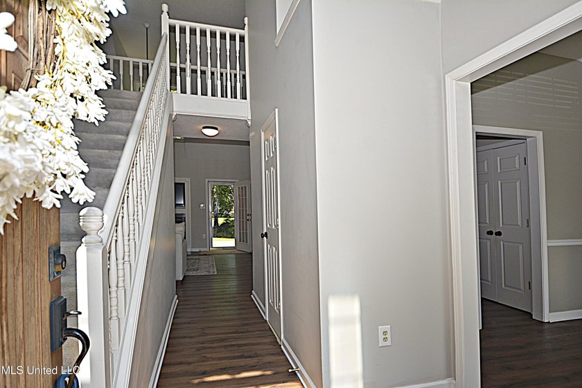 Beautiful and Open in an established Olive Branch Subdivision is - photo 5