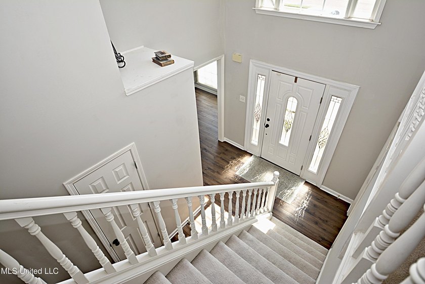 Beautiful and Open in an established Olive Branch Subdivision is - photo 6