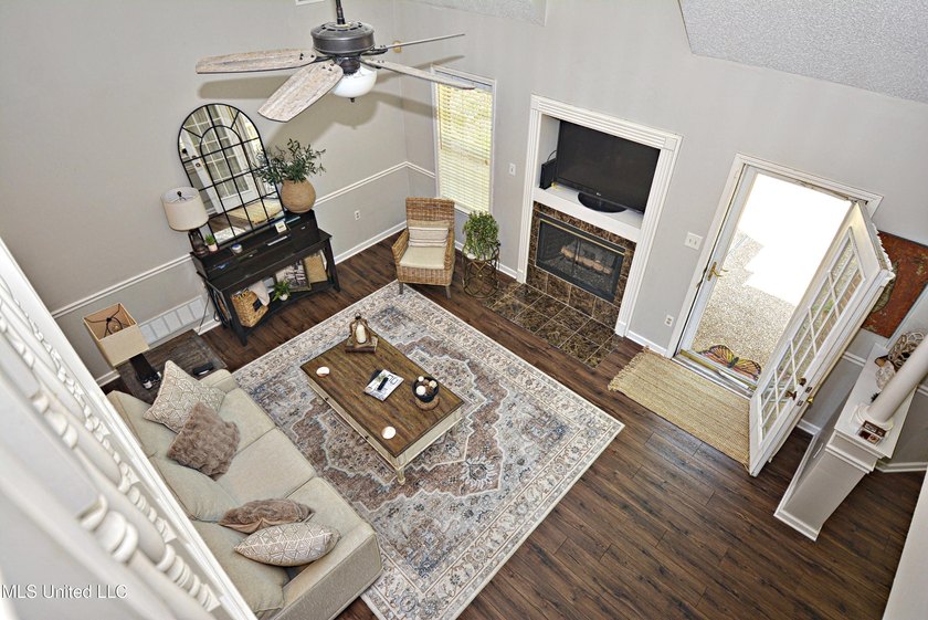 Beautiful and Open in an established Olive Branch Subdivision is - photo 10