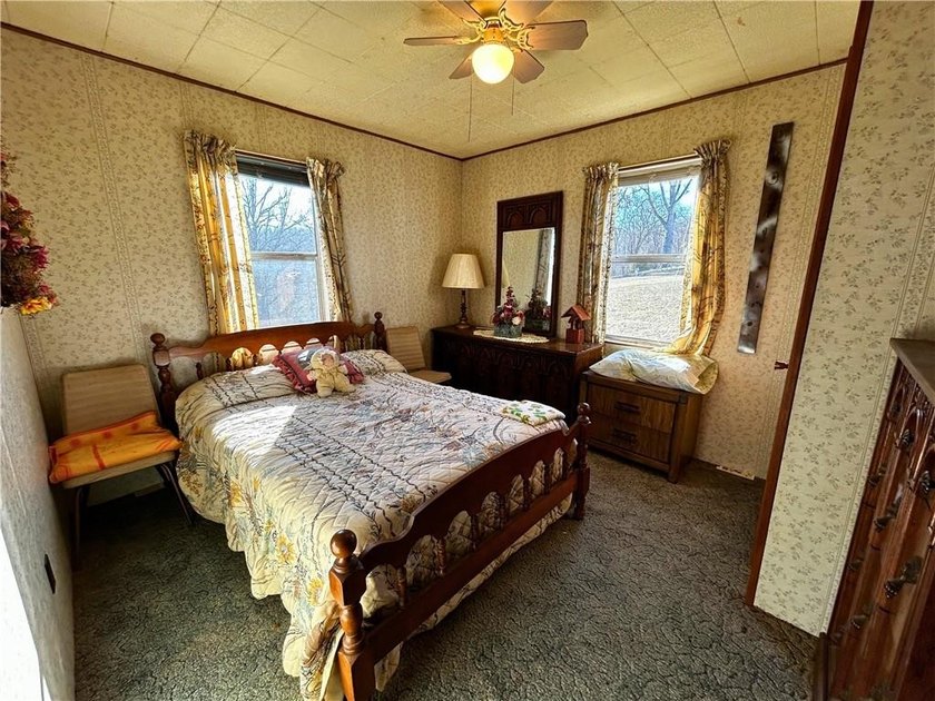 Offered BELOW 2025 Appraised Value! Waterfront opportunity on - photo 12