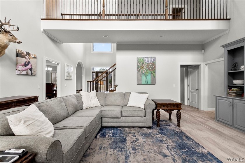 Welcome to 2706 Lake Crest Dr, a beautifully designed 4 bedroom - photo 13