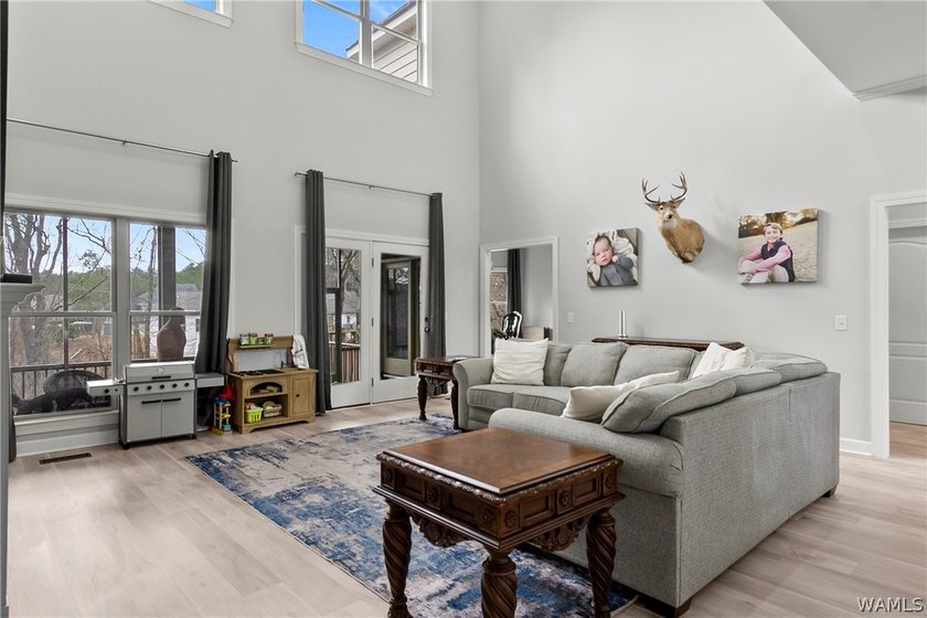 Welcome to 2706 Lake Crest Dr, a beautifully designed 4 bedroom - photo 14