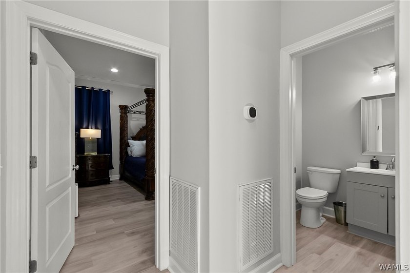 Welcome to 2706 Lake Crest Dr, a beautifully designed 4 bedroom - photo 18