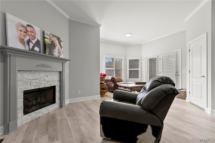 Welcome to 2706 Lake Crest Dr, a beautifully designed 4 bedroom - photo 22