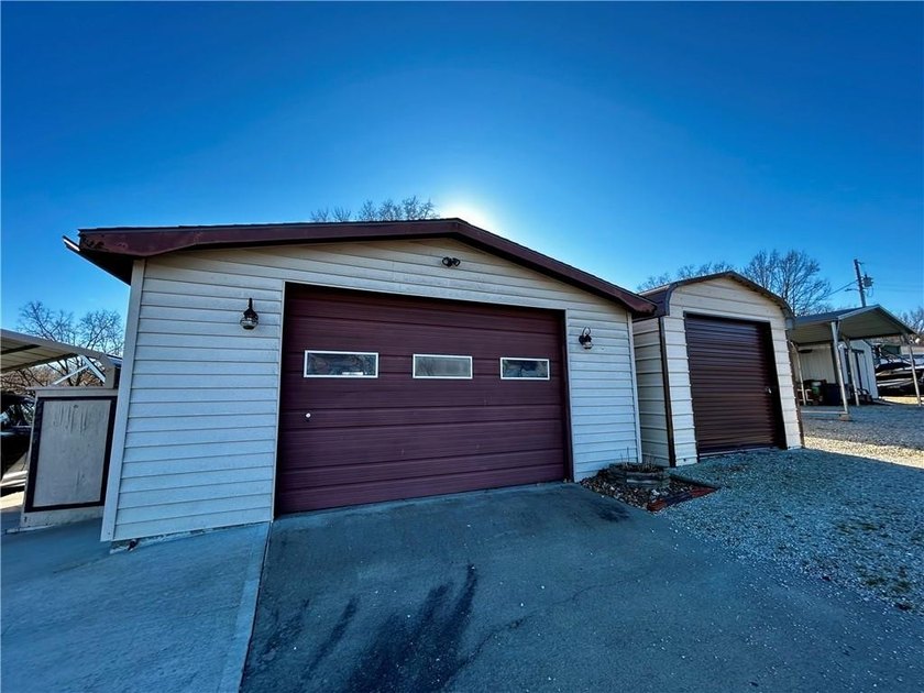 Offered BELOW 2025 Appraised Value! Waterfront opportunity on - photo 24