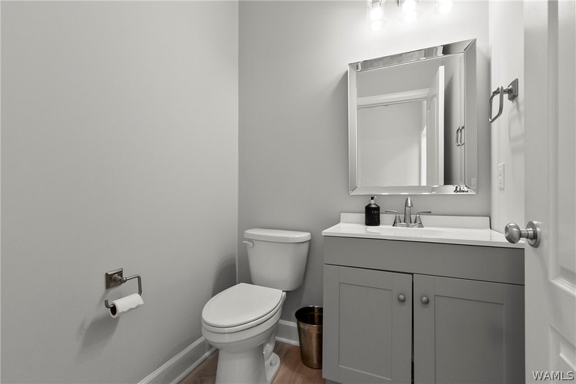 Welcome to 2706 Lake Crest Dr, a beautifully designed 4 bedroom - photo 29