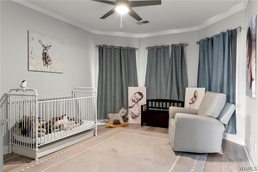 Welcome to 2706 Lake Crest Dr, a beautifully designed 4 bedroom - photo 32