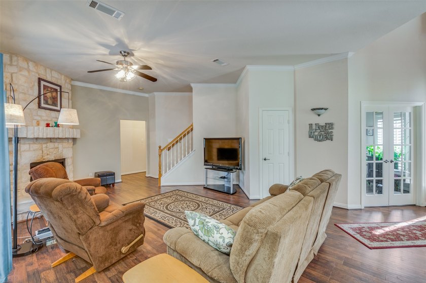 Lake Views!!!! This exquisite custom-built home epitomizes lake - photo 9