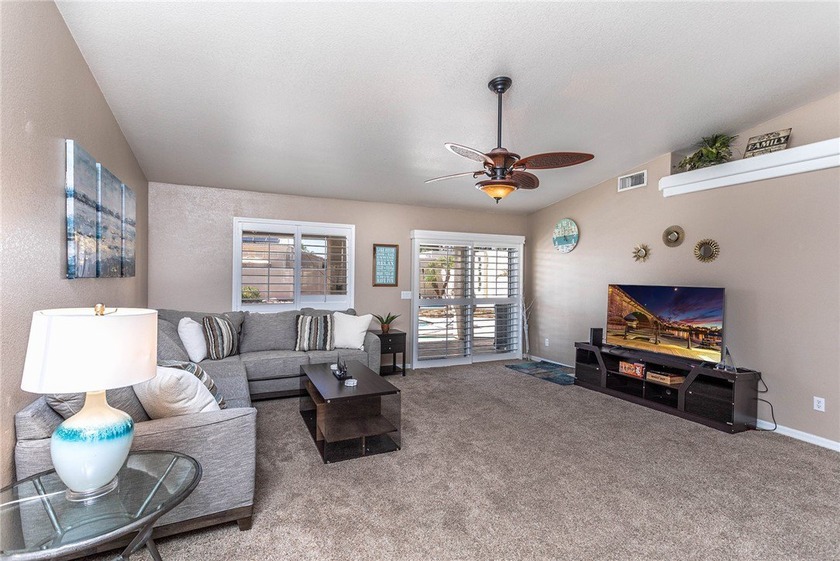 Looking for a move-in ready home or a solid  investment? This - photo 10
