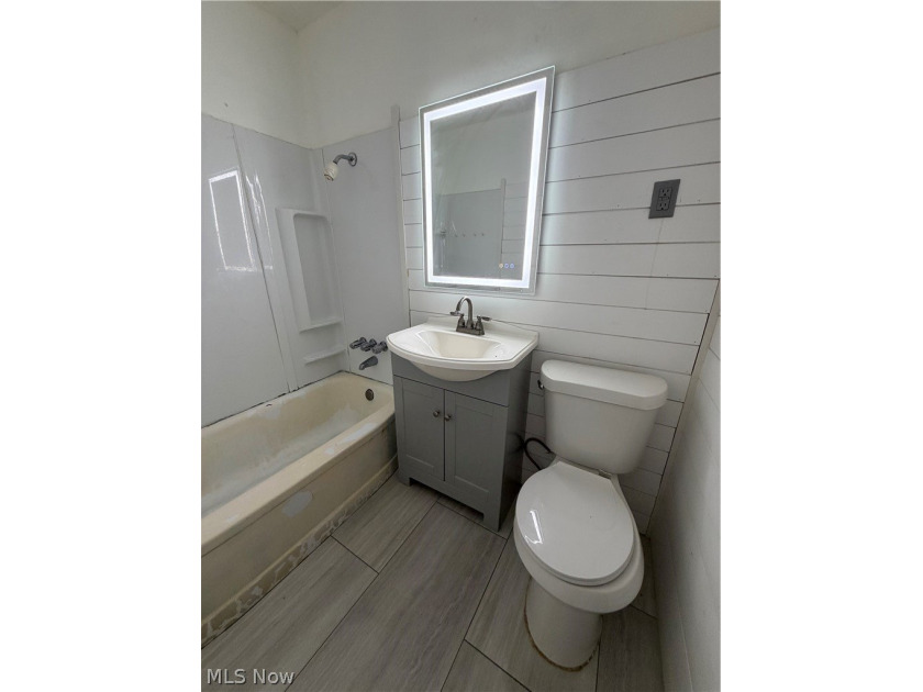 Opportunity meets potential in this one-of-a-kind Euclid - photo 18