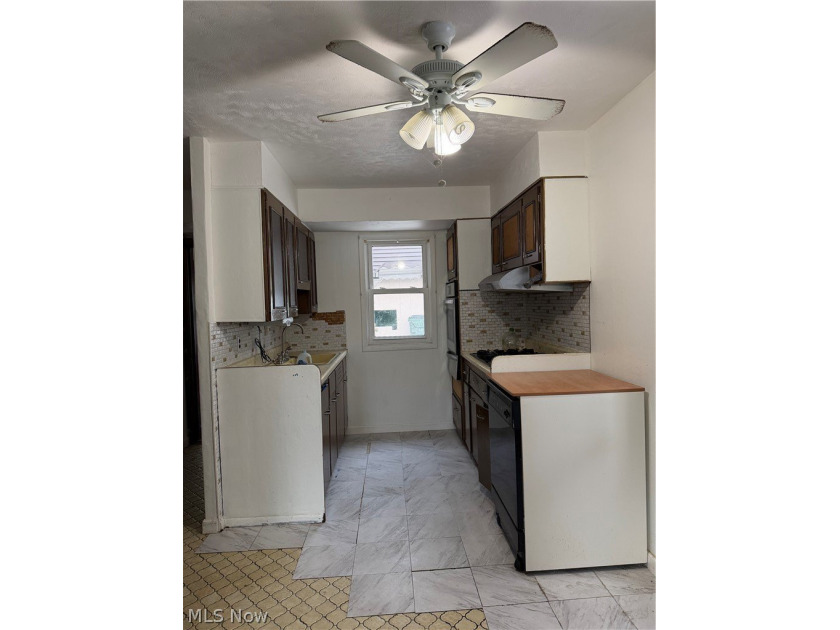 Opportunity meets potential in this one-of-a-kind Euclid - photo 32