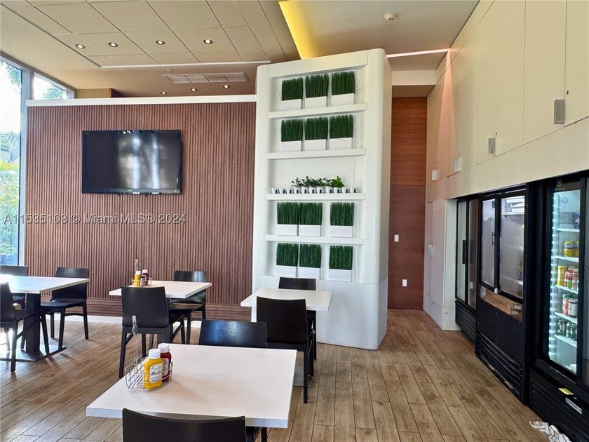 Lower Penthouse unit with incredible views of the Ocean and - photo 4