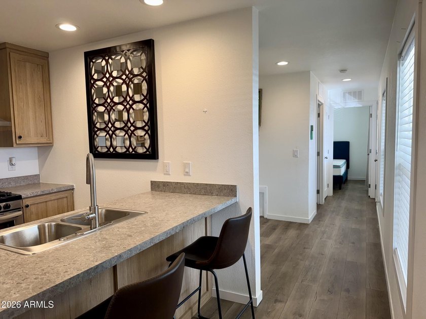 Welcome to this lovely, barely lived-in 2023 manufactured home - photo 5