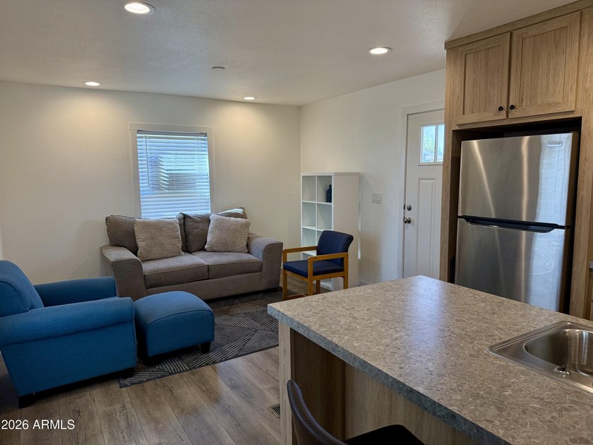 Welcome to this lovely, barely lived-in 2023 manufactured home - photo 7