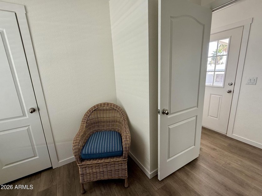 Welcome to this lovely, barely lived-in 2023 manufactured home - photo 8
