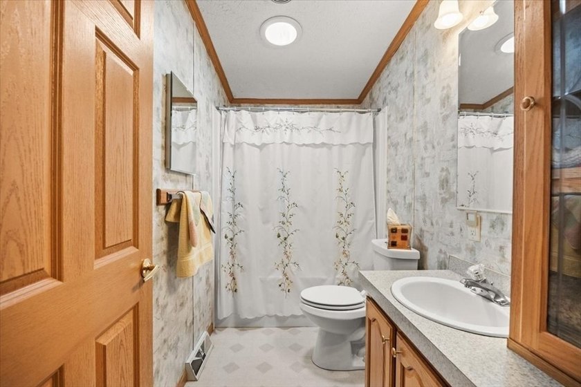 Welcome to 59 Robin Drive located in the desirable 55+ gated - photo 26
