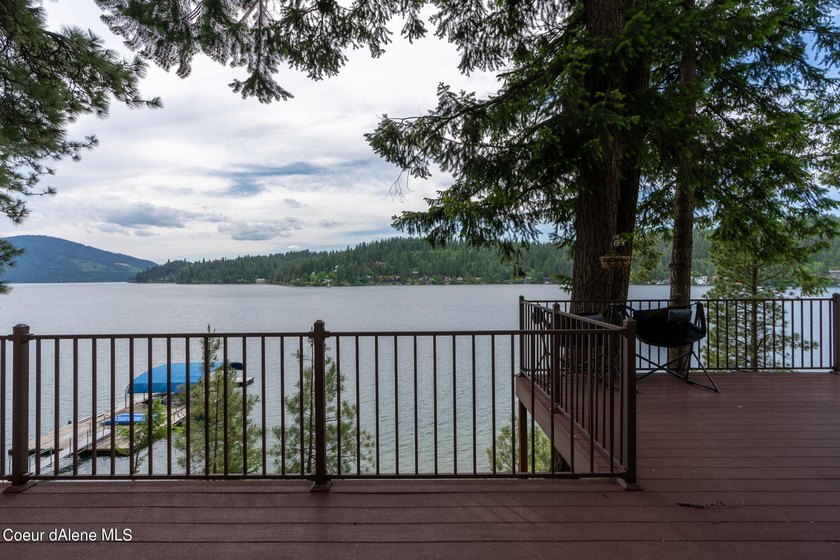 Located in the desirable Henry's Point area, this property - photo 29