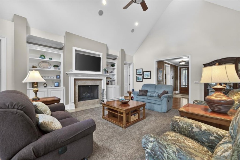 Beautifully Maintained Waterfront Home - Under Contract SOLD - photo 6