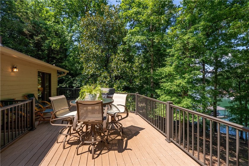 Full Furnished Waterfront Retreat in Keowee Key - photo 15