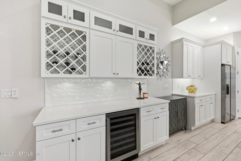 Luxury meets privacy in this beautifully appointed home on a - photo 19