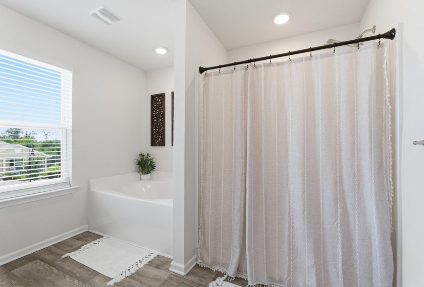 Discover this beautifully maintained 2019-built single-family - photo 24