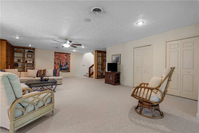 Full Furnished Waterfront Retreat in Keowee Key - photo 33