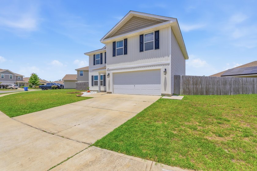 Discover this beautifully maintained 2019-built single-family - photo 36