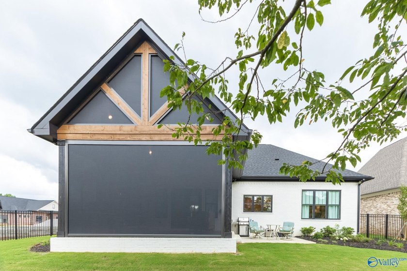 This beautifully designed 4-bedroom home features an open floor - photo 39