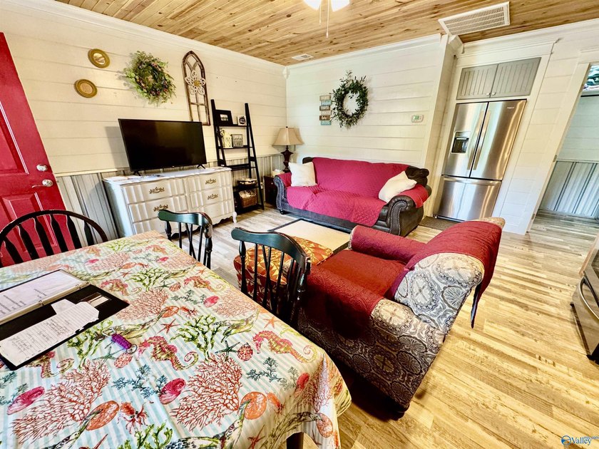 Don't miss this opportunity to own your little slice of Hippie - photo 36