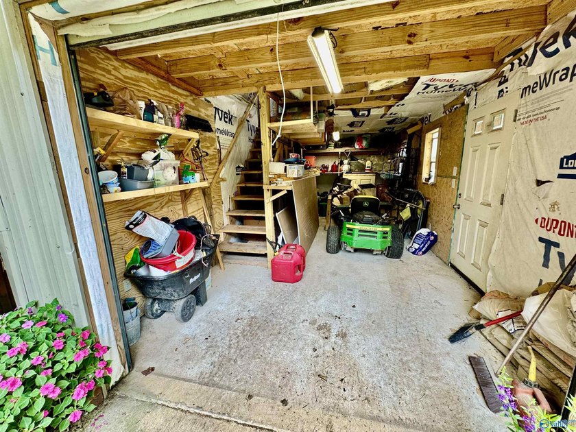 Don't miss this opportunity to own your little slice of Hippie - photo 42