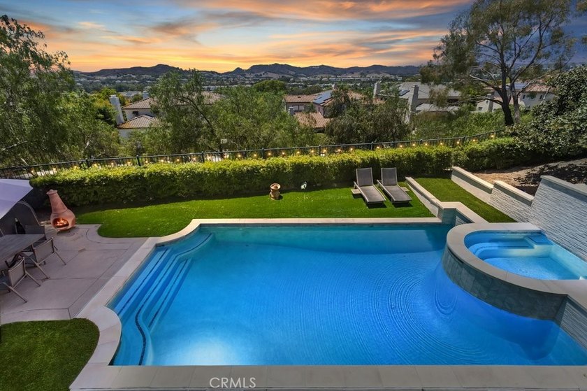 LOCATION! LOCATION! This Gorgeous Home Is Located On A Premier - photo 3