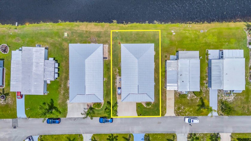 Welcome to 22 Alta Loma in the sought-after Spanish Lakes One - photo 45