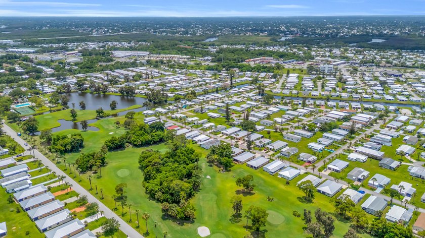 Welcome to 22 Alta Loma in the sought-after Spanish Lakes One - photo 50
