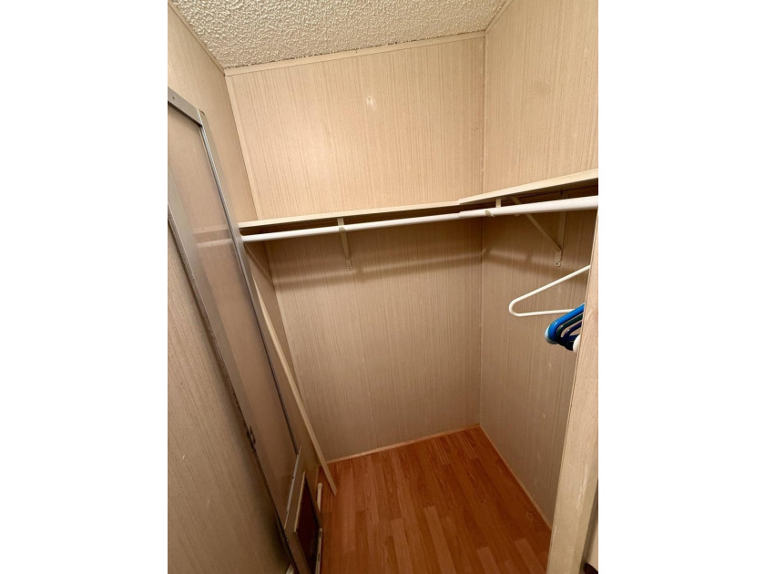 Welcome to this charming 2-bedroom, 2-bathroom manufactured home - photo 13