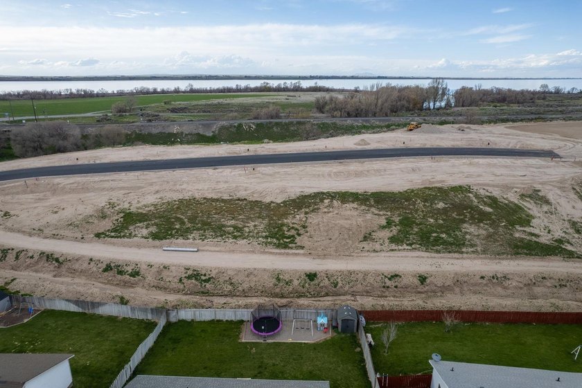 Lake Ridge Terrance in American Falls newest subdivision! close - photo 17