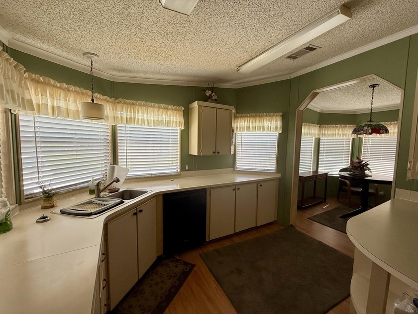 Welcome to this charming 2-bedroom, 2-bathroom manufactured home - photo 27