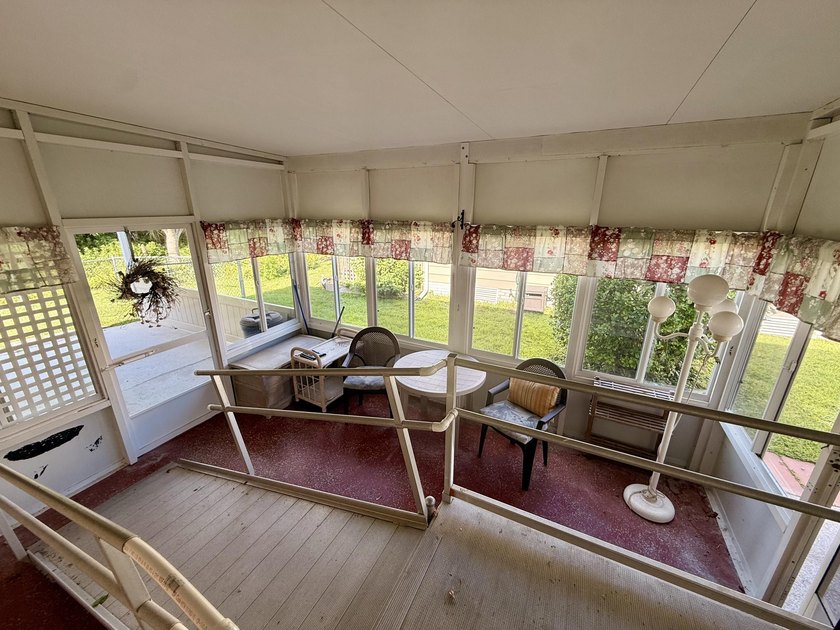 Welcome to this charming 2-bedroom, 2-bathroom manufactured home - photo 38
