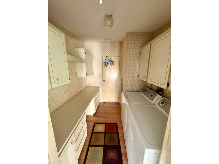 Welcome to this charming 2-bedroom, 2-bathroom manufactured home - photo 39