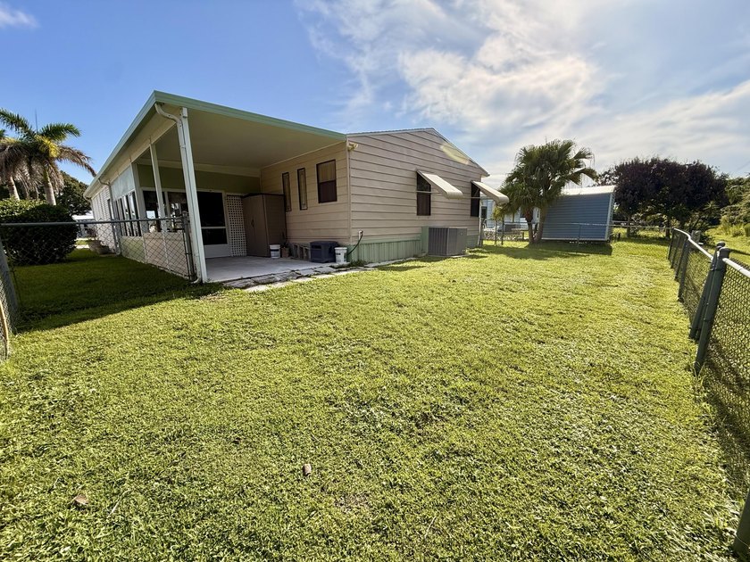 Welcome to this charming 2-bedroom, 2-bathroom manufactured home - photo 47